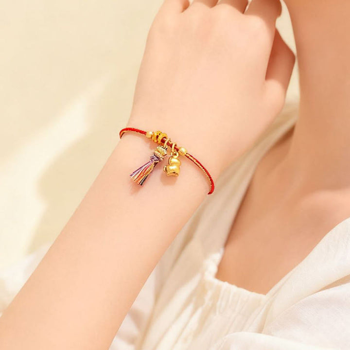 Armband Rote Schnur Legierung Pferd Erfolg Stärke goldener Anhänger Handgelenk