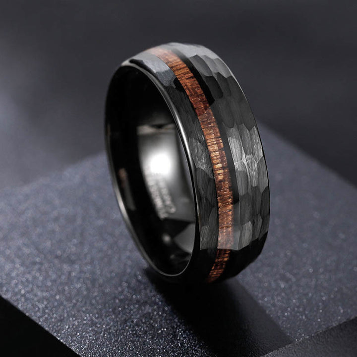 Ring Titanstahl Texturiert – Stärke mit Holzinlay modernes Design schwarz