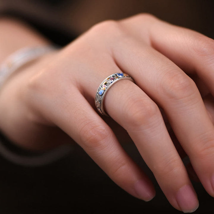 Ring aus Kupfer mit Elefant Relief für Stärke getragen