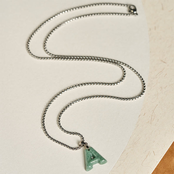 Grüne Jade Buchstaben-Kette Titanstahl Schmuck Anhänger Naturstein Wohlstand
