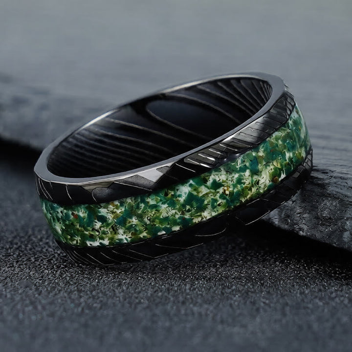 Ring Titanstahl Facettiert – Stärke grüne Steine elegantes Design