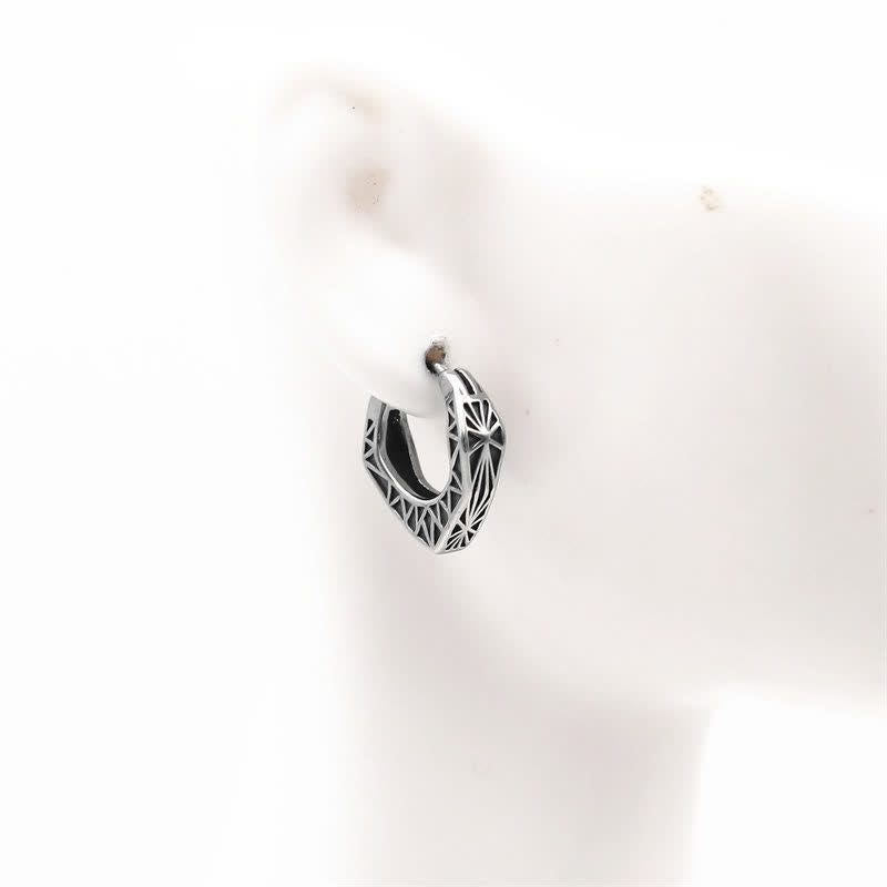 Ohrringe Titanstahl Wikinger Creolen Balance getragen Ohr Schmuck nordisch spirituell