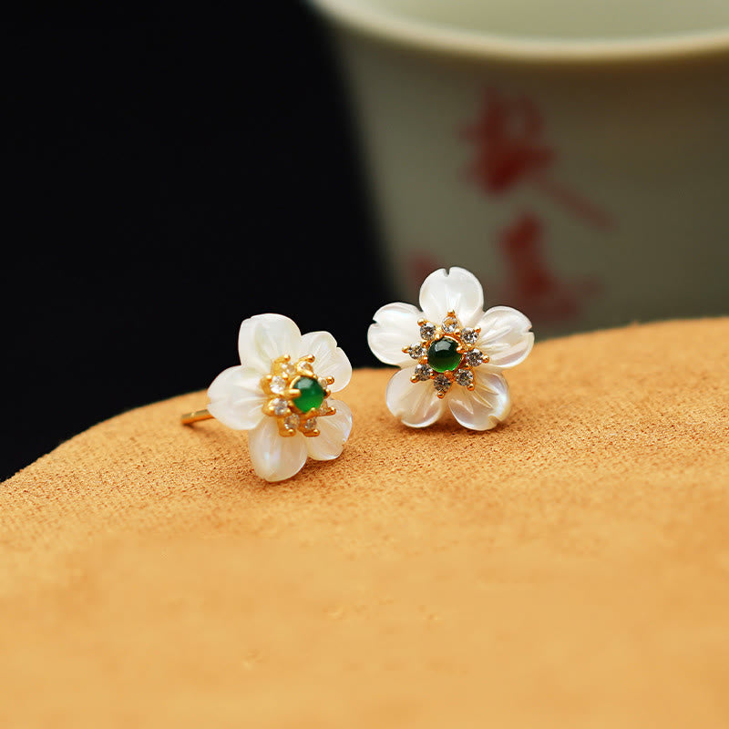 Ohrringe Tridacna Jade Blume weiß grün Ohrstecker Boho Schmuck spirituell