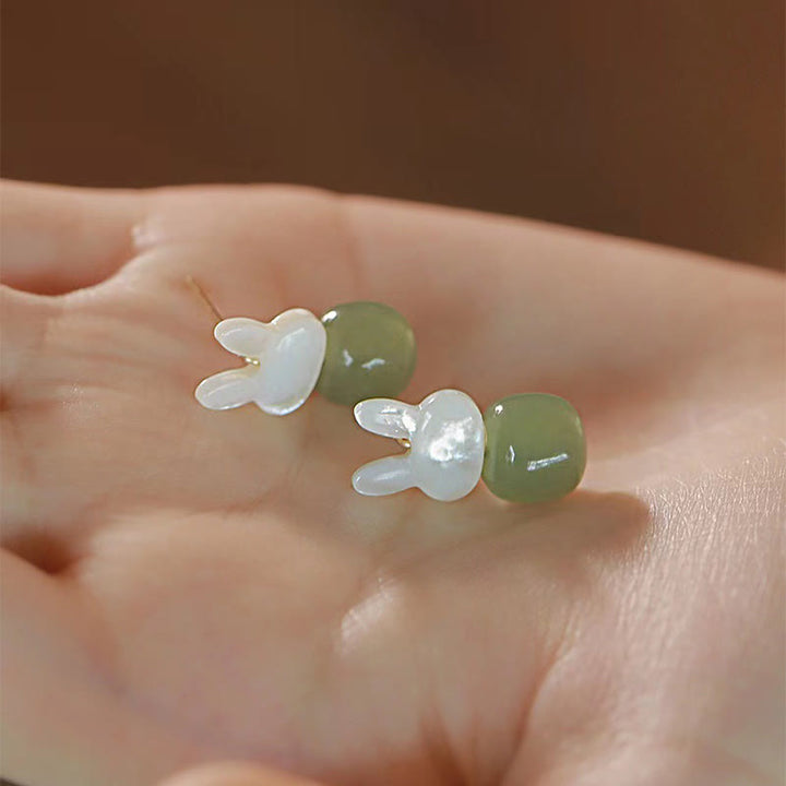 Ohrringe Tridacna Jade Hase – Glück zarte Boho Ohrstecker handgefertigt