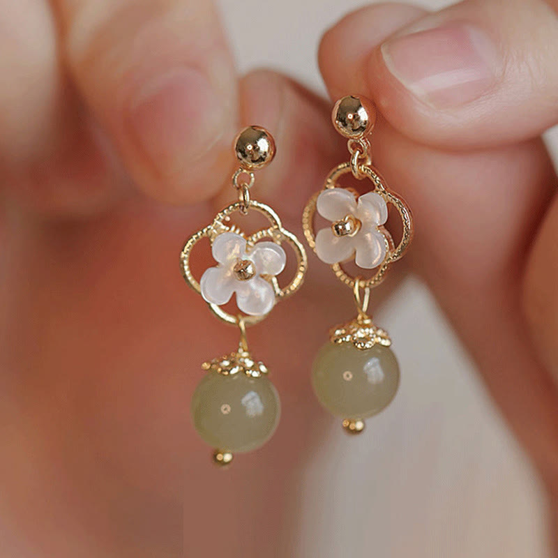 Ohrringe Tridacna Blume Jade gold zart Boho Schmuck spirituell Ohrhänger