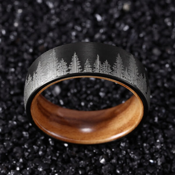 Ring Tungstenstahl Waldmuster mit Holzband – Kraft Stärke Schutz