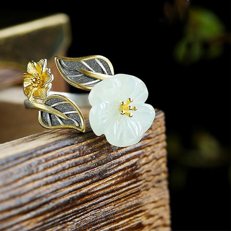 Ring Weiße Jade Pflaumenblüte Gold Silber Glück Fengshui