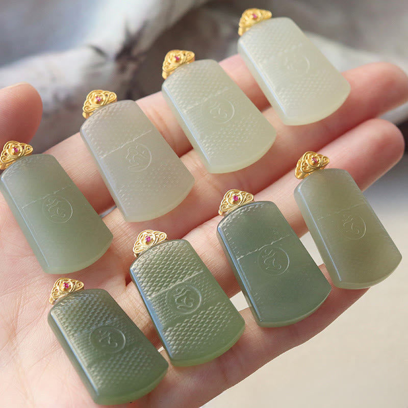 Hetian Jade Anhänger Om Symbol Goldfassung grüne Jadeite Kette Wohlstand