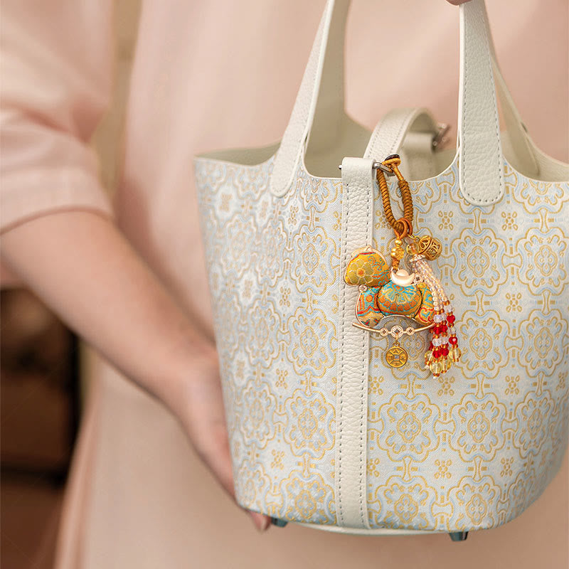 Schlüsselanhänger Pferd Stickerei – Wohlstand Glücksbringer Handtasche spirituell Feng Shui