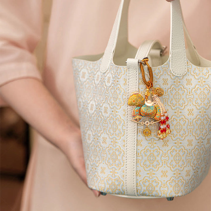 Schlüsselanhänger Pferd Stickerei – Wohlstand Glücksbringer Handtasche spirituell Feng Shui