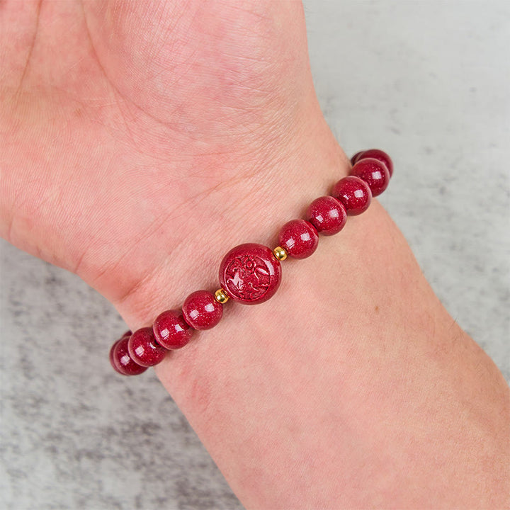 Zinnober Armband chinesisches Tierkreis Tier graviert rote Perlen Handgelenk Frieden Segen