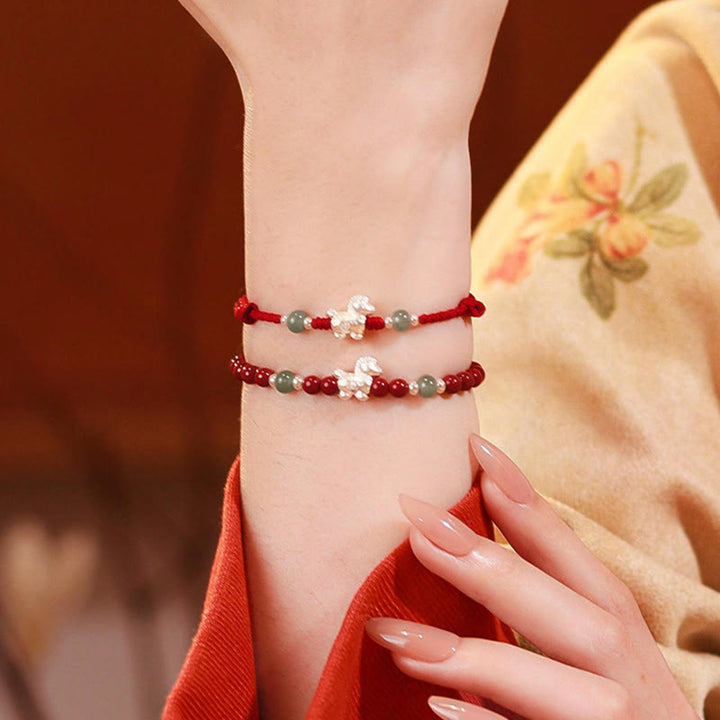 Armband Zinnober Jade rote Schnur Silber Pferd Perlen Handgelenk Schutz