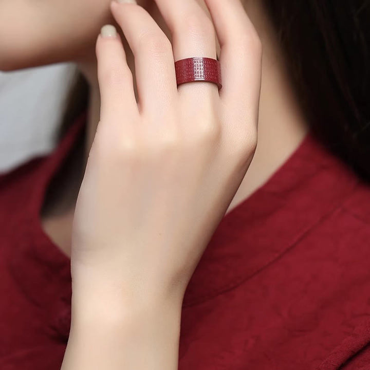Om Mani Herzsutra Ring aus Zinnober mit Segen Schutz Glück